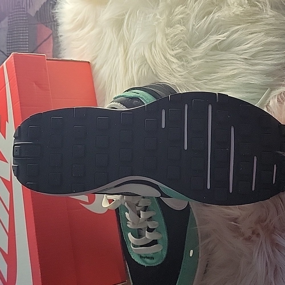 Nike Waffle One - Picture 3 of 7